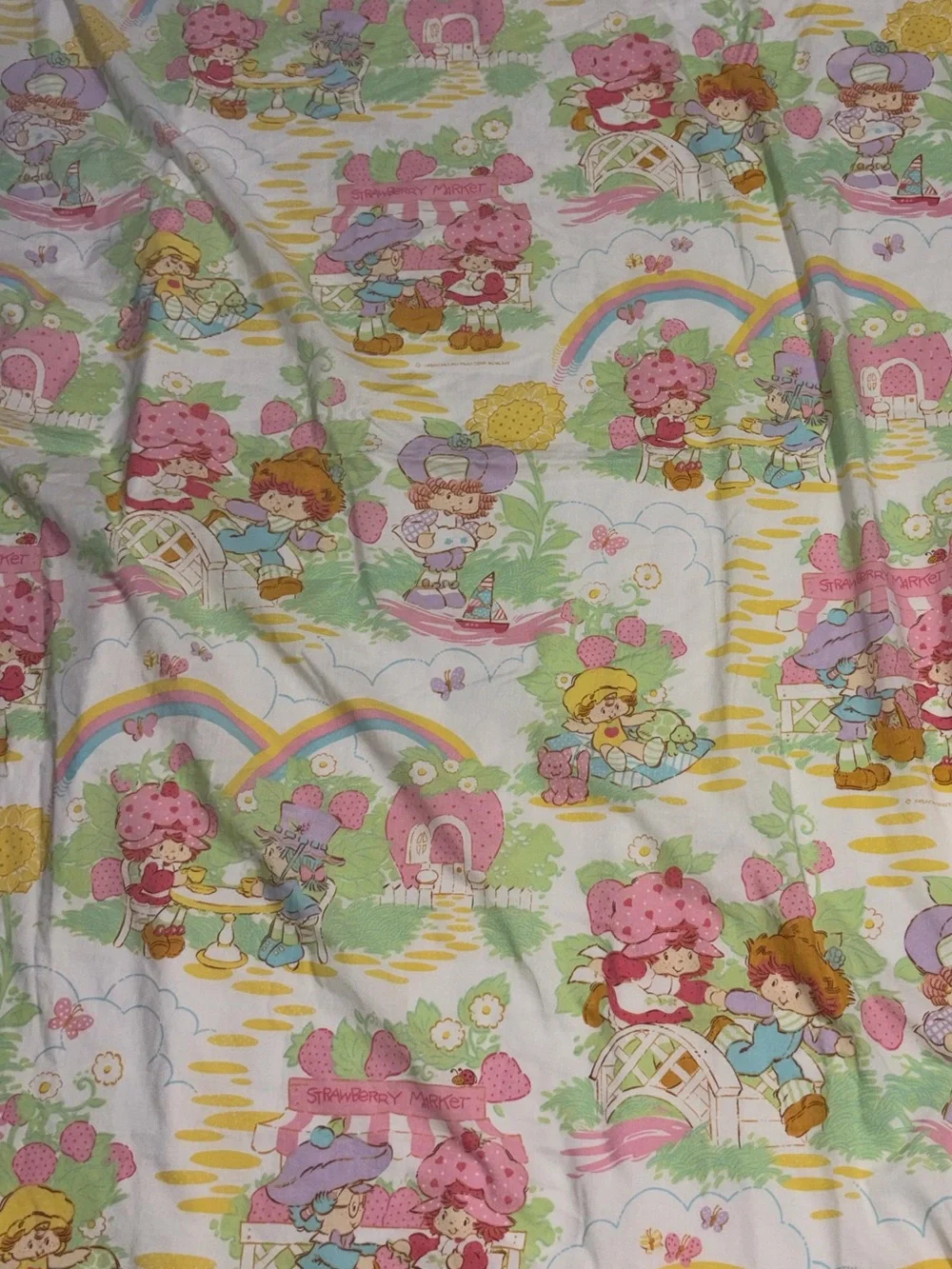 VTG 80s Strawberry Shortcake Twin flat Sheet American Greetings Rainbows Friends